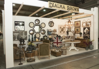Dialma Brown. Оригінальна. Неповторна. Завжди