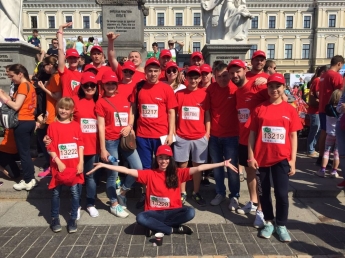 25-й «Пробіг під каштанами». Перемагати! Допомагати!