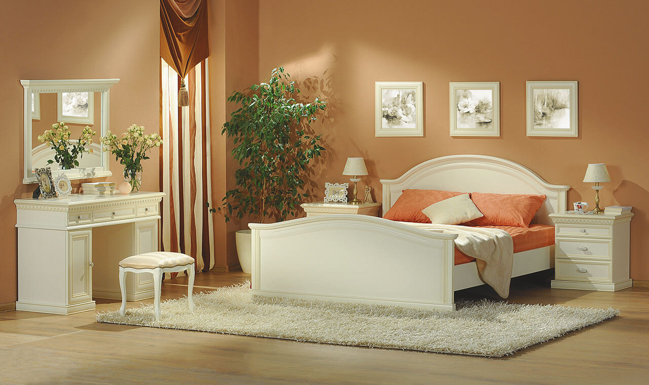 Franchesca avorio Bedroom