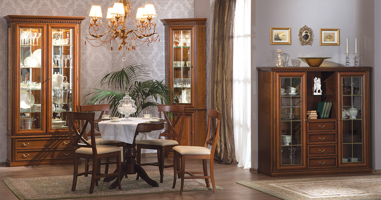 Donatello Table and Regina Chairs 