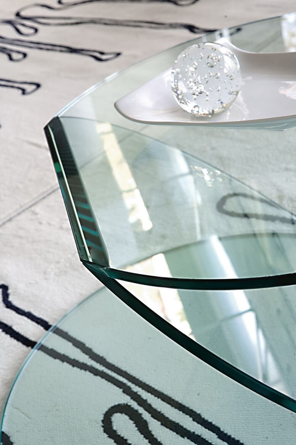 UNICO Factory, Tables and chairs. ZERO 4 Collection