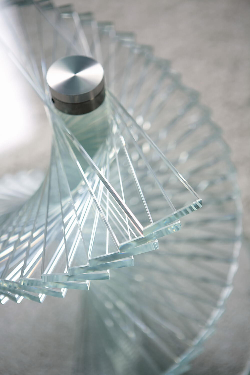 UNICO Factory, Tables and chairs. ZERO 4 Collection