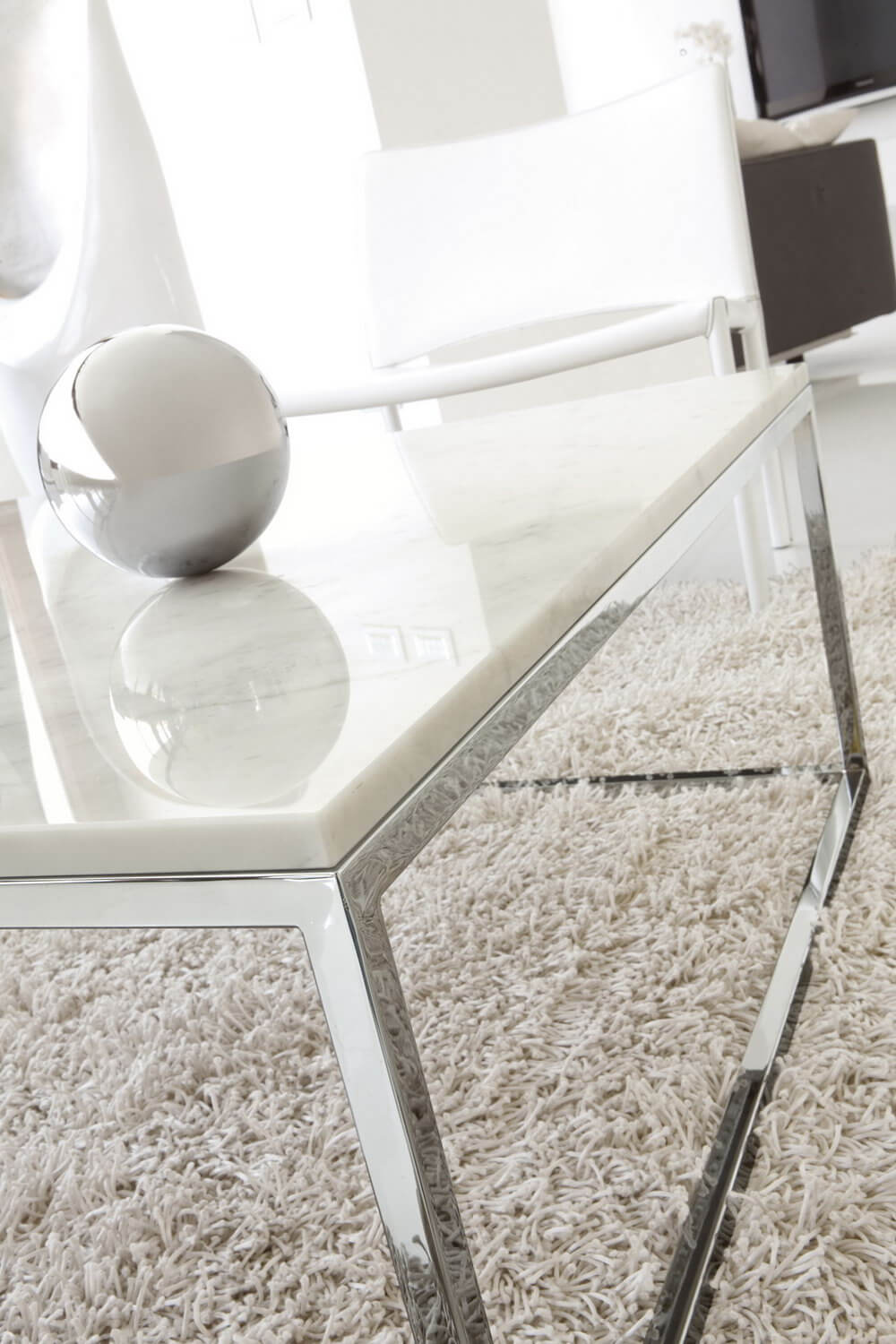 UNICO Factory, Tables and chairs. ZERO 4 Collection