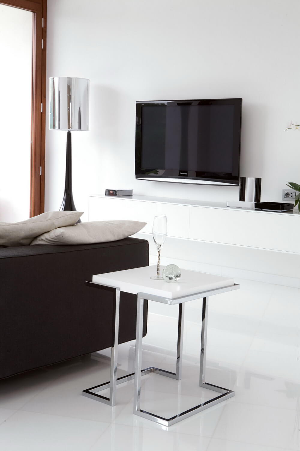 UNICO Factory, Tables and chairs. ZERO 4 Collection