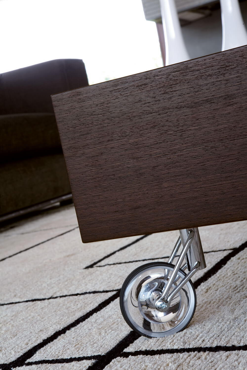 UNICO Factory, Tables and chairs. ZERO 4 Collection