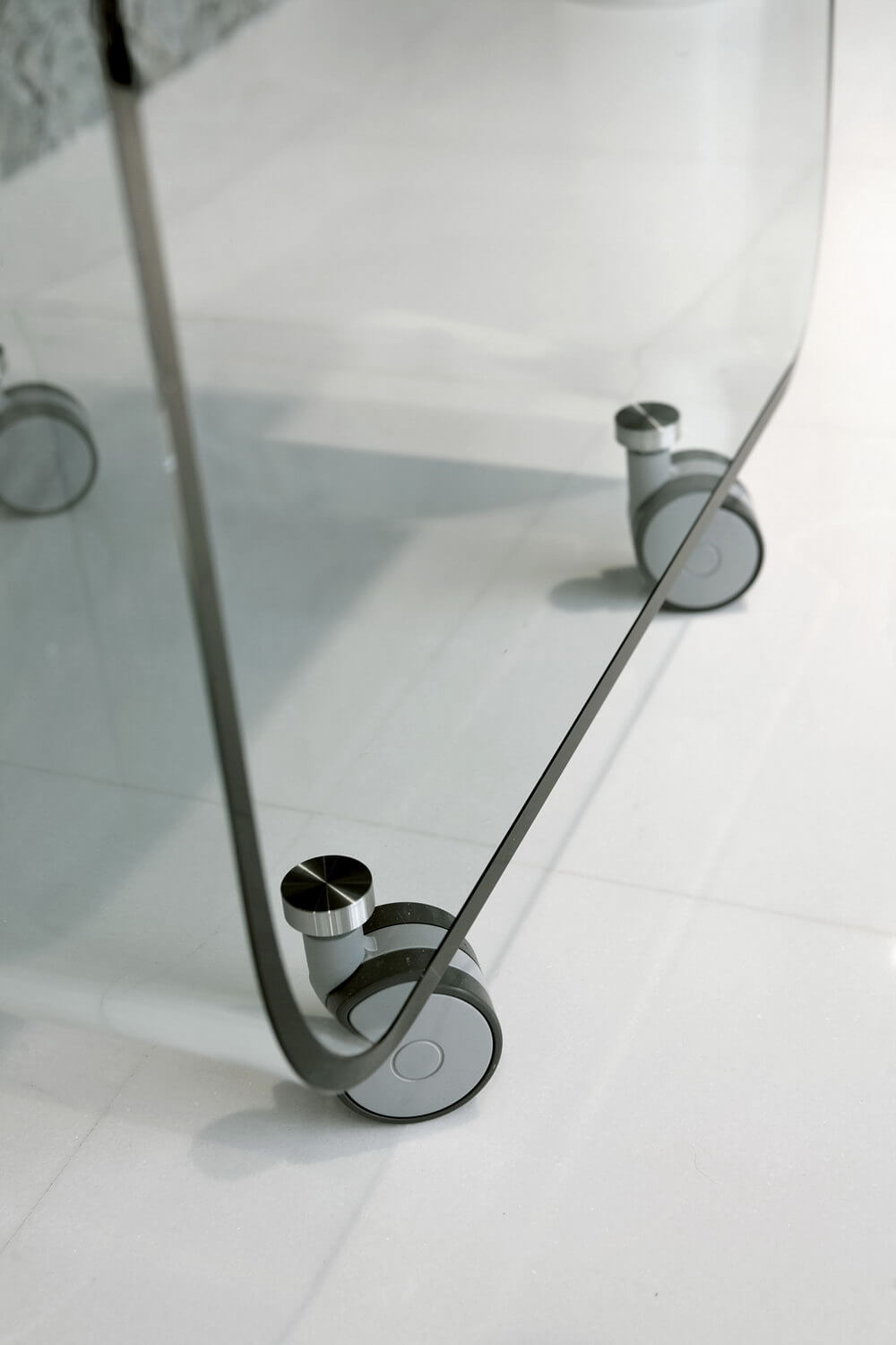 UNICO Factory, Tables and chairs. ZERO 4 Collection