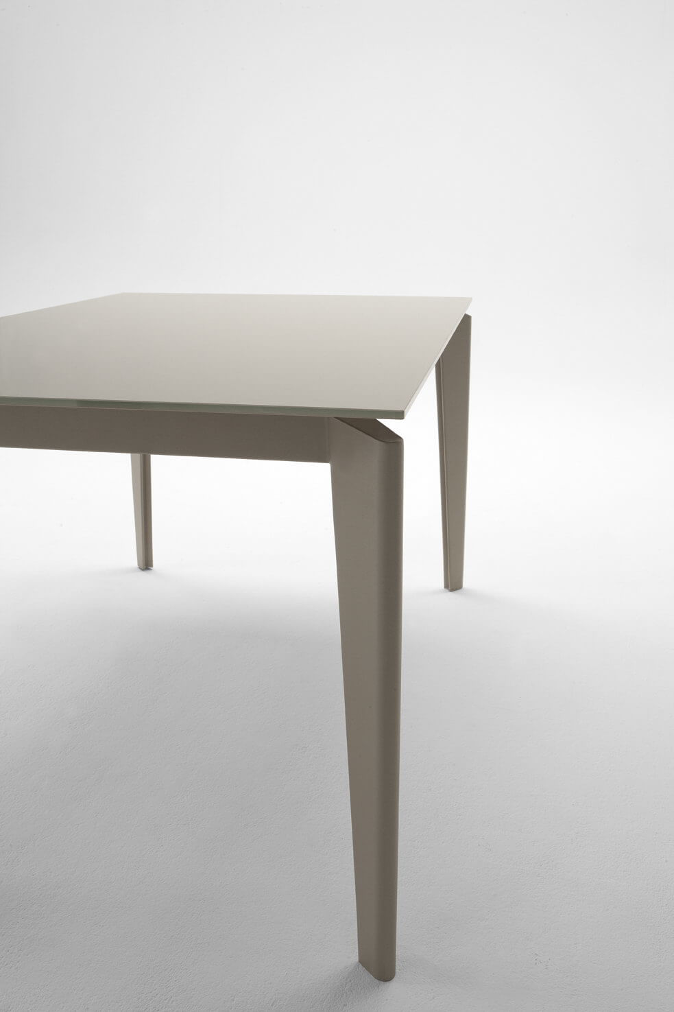 Midj Factory, Сhairs and Tables