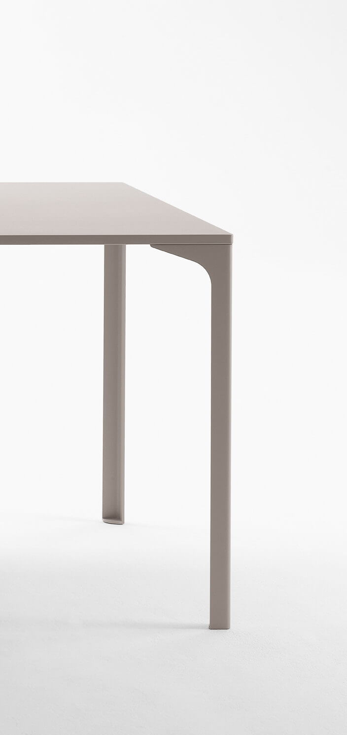 Midj Factory, Сhairs and Tables