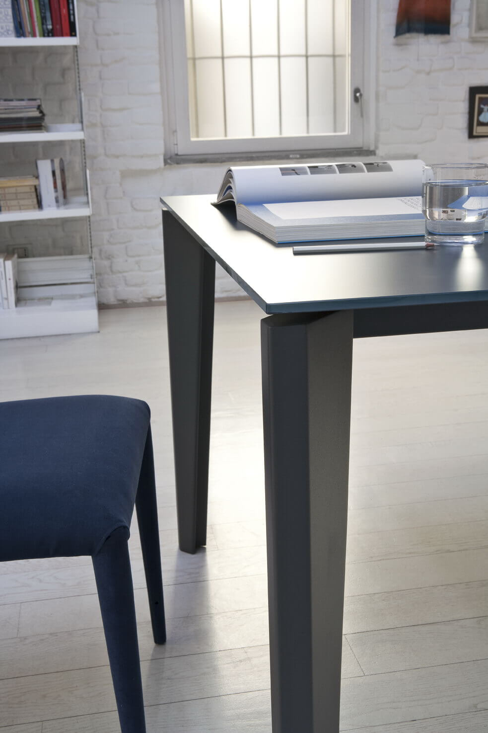 Midj Factory, Сhairs and Tables