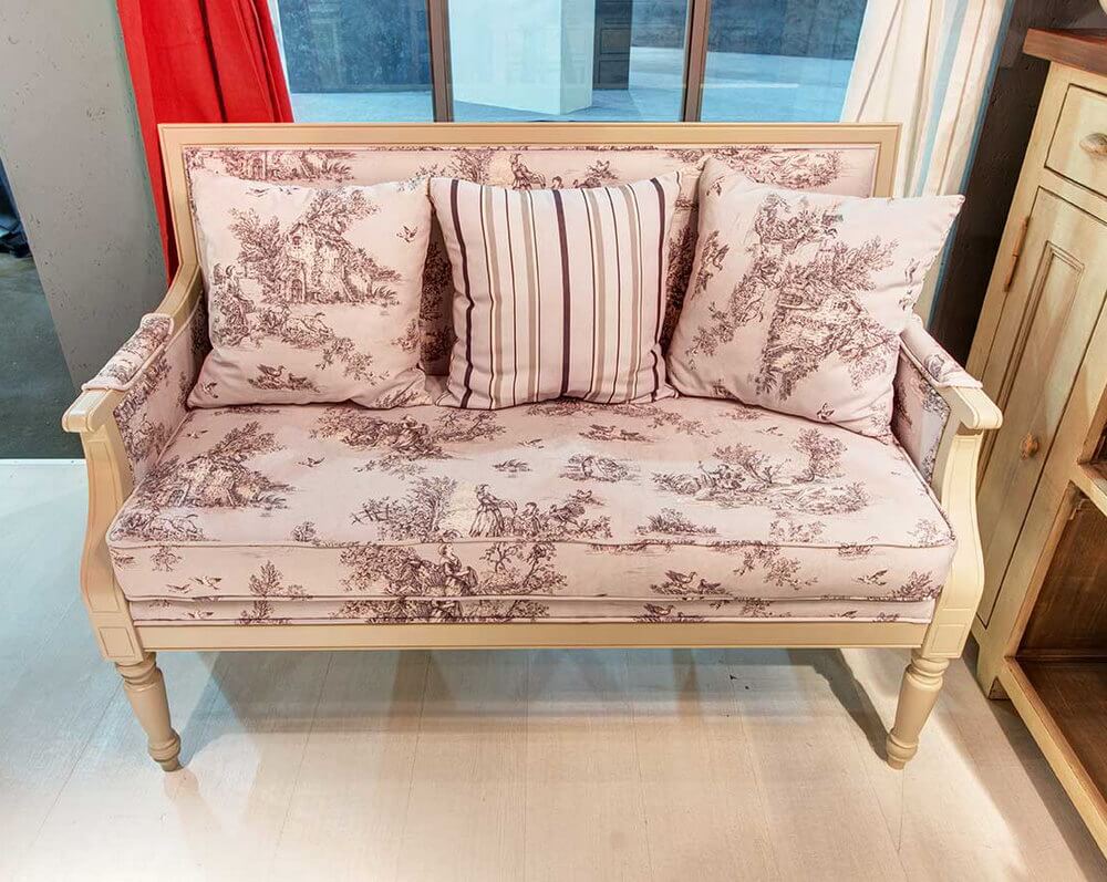 Brocant Sofa and Armchair 