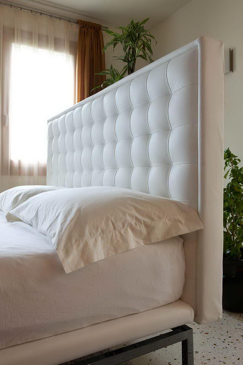 Meta Factory, Jago, King and Kronos Bed