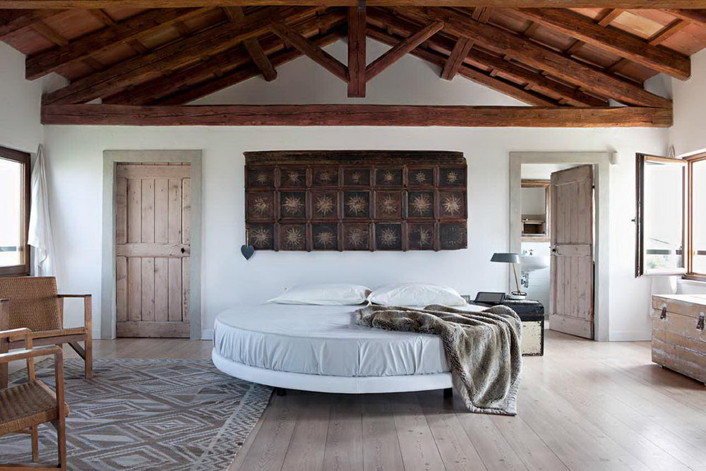 Meta Factory, Robin, Rondo and Sommier Bed