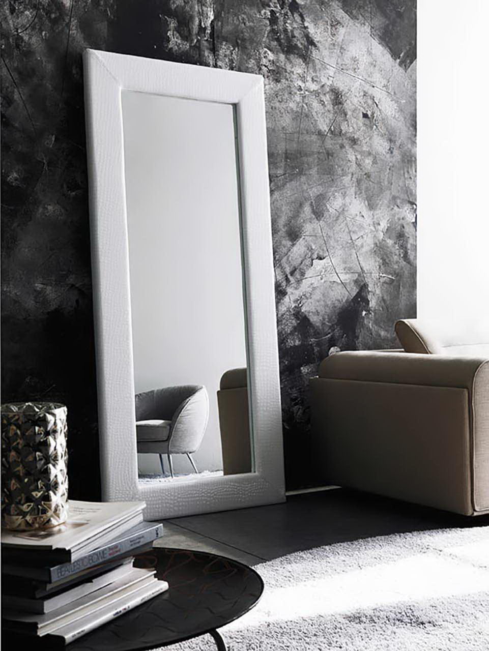 Meta Factory, Specchiera Model