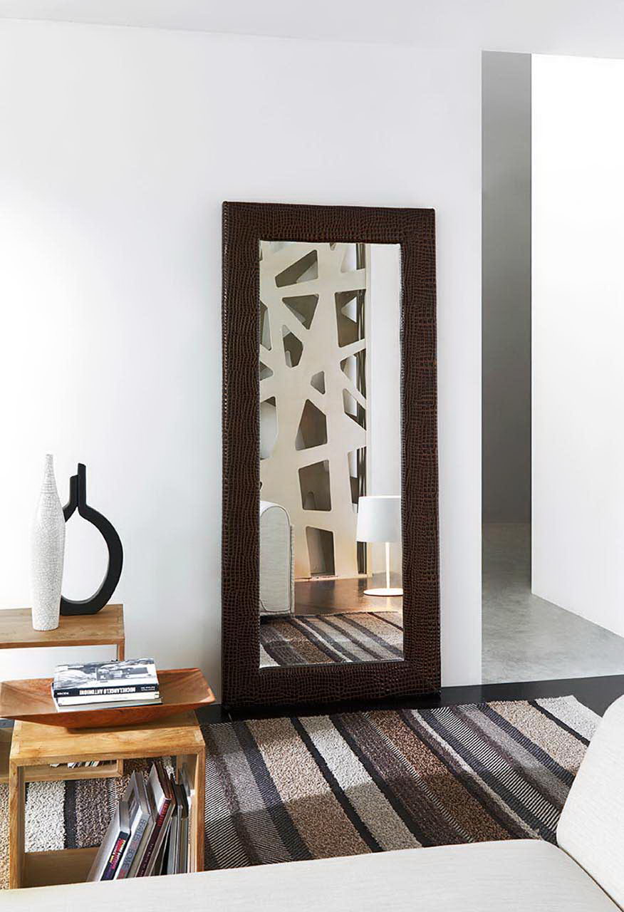 Meta Factory, Specchiera Model