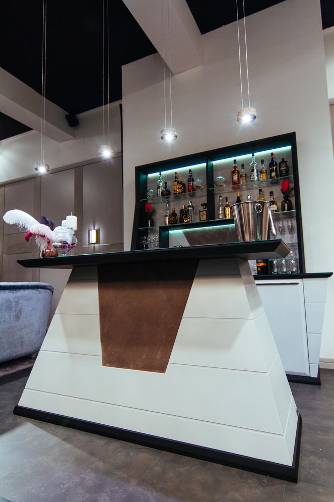 Vismara Factory, Tables and chairs 