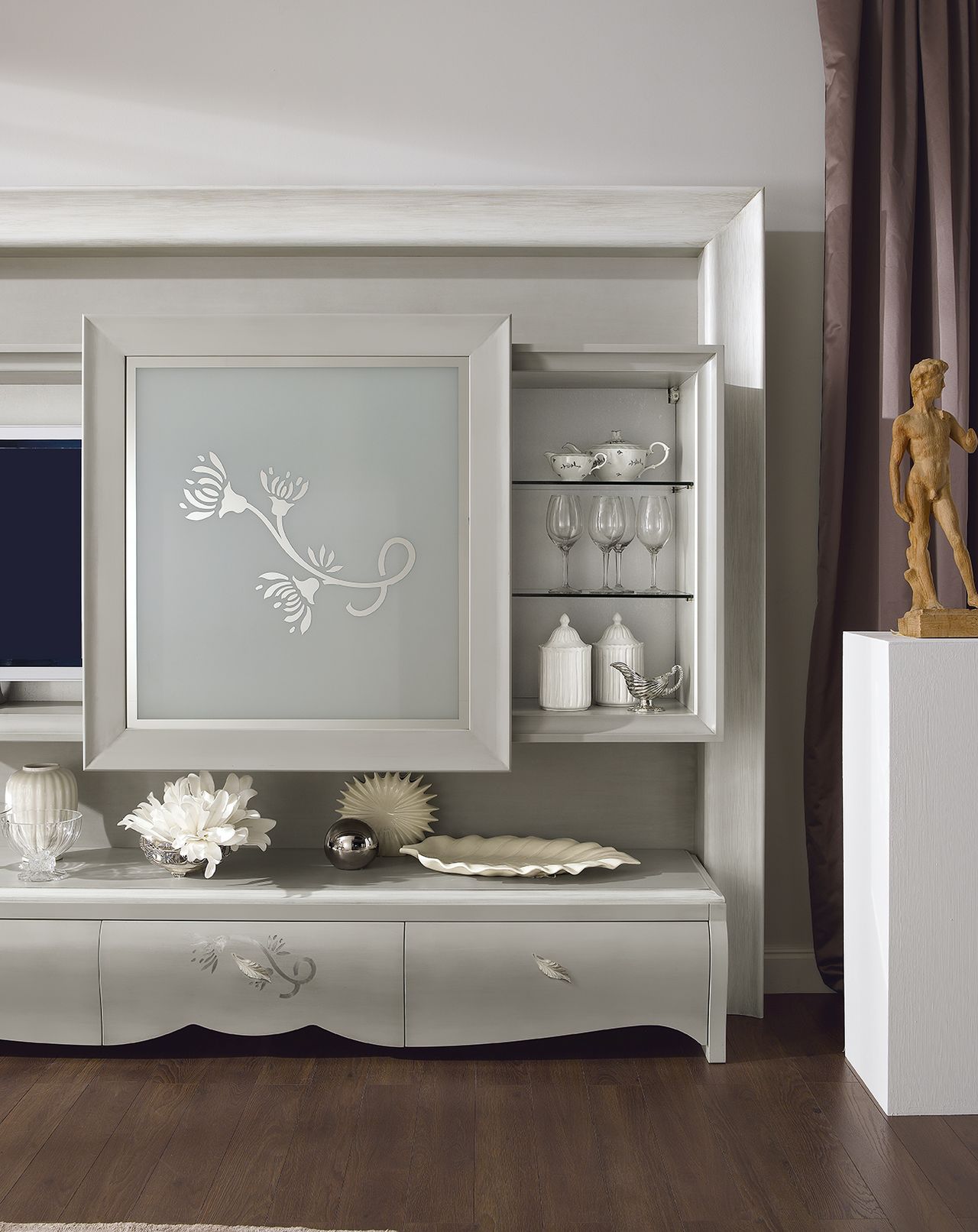 Modenese Gastone Factory, Living rooms 