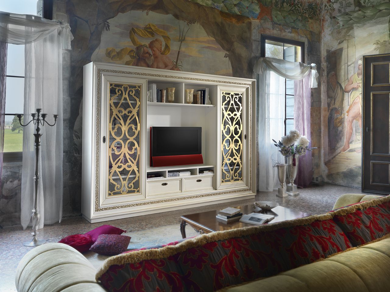 Фабрика Modenese Gastone, стінки