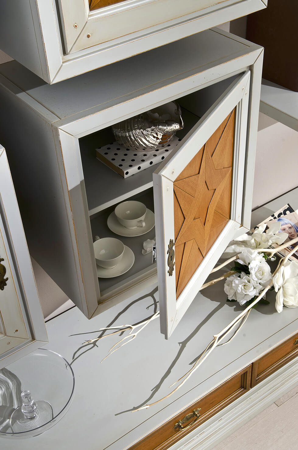 Modenese Gastone Factory, Furniture walls  