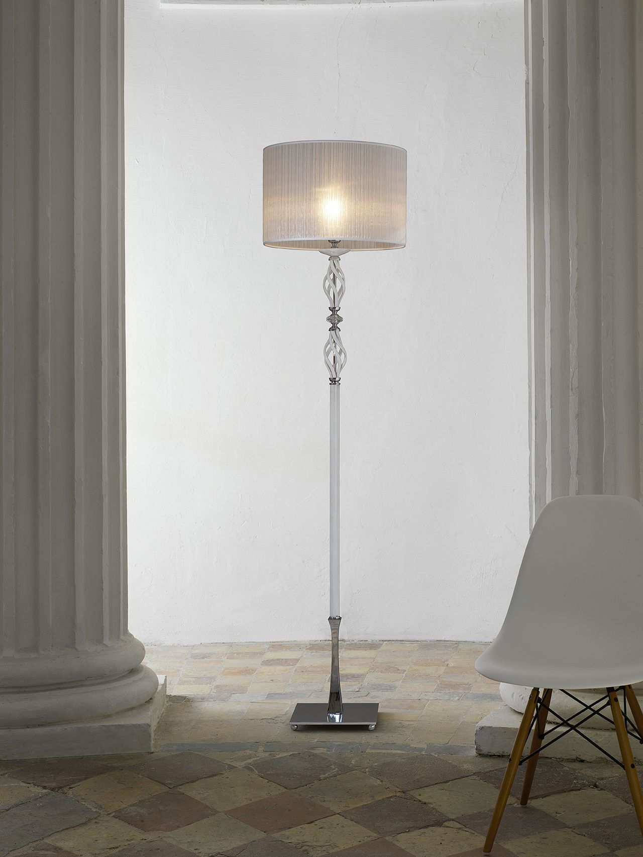 Фабрика Modenese Gastone, освітлення