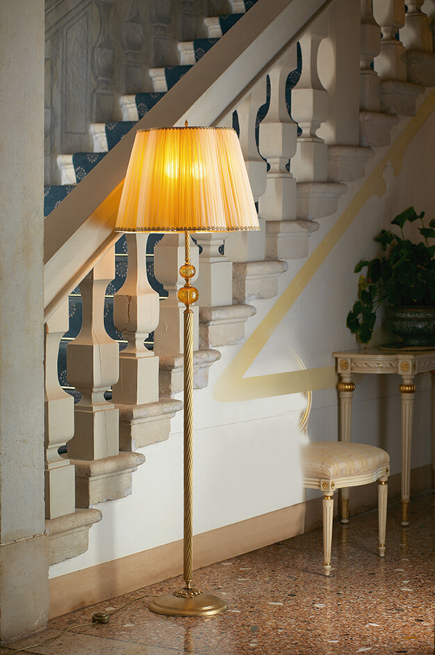 Фабрика Modenese Gastone, освітлення