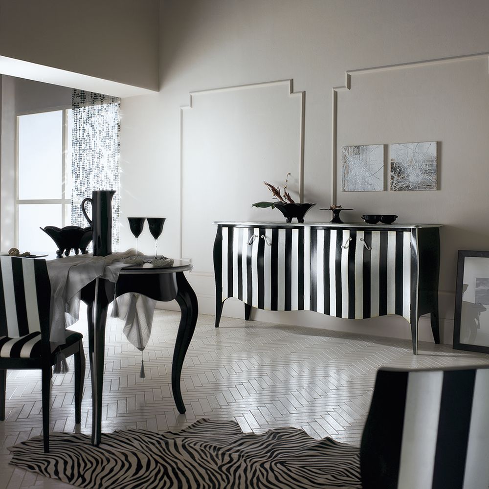 Modenese Gastone Factory, Tables and chairs 2