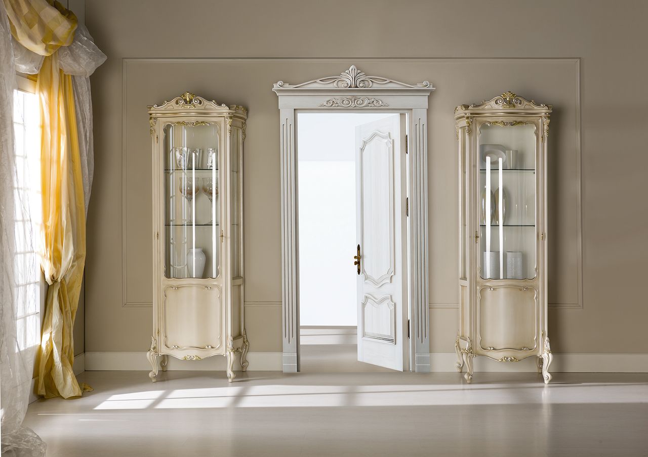 Modenese Gastone Factory, Tables and chairs 3