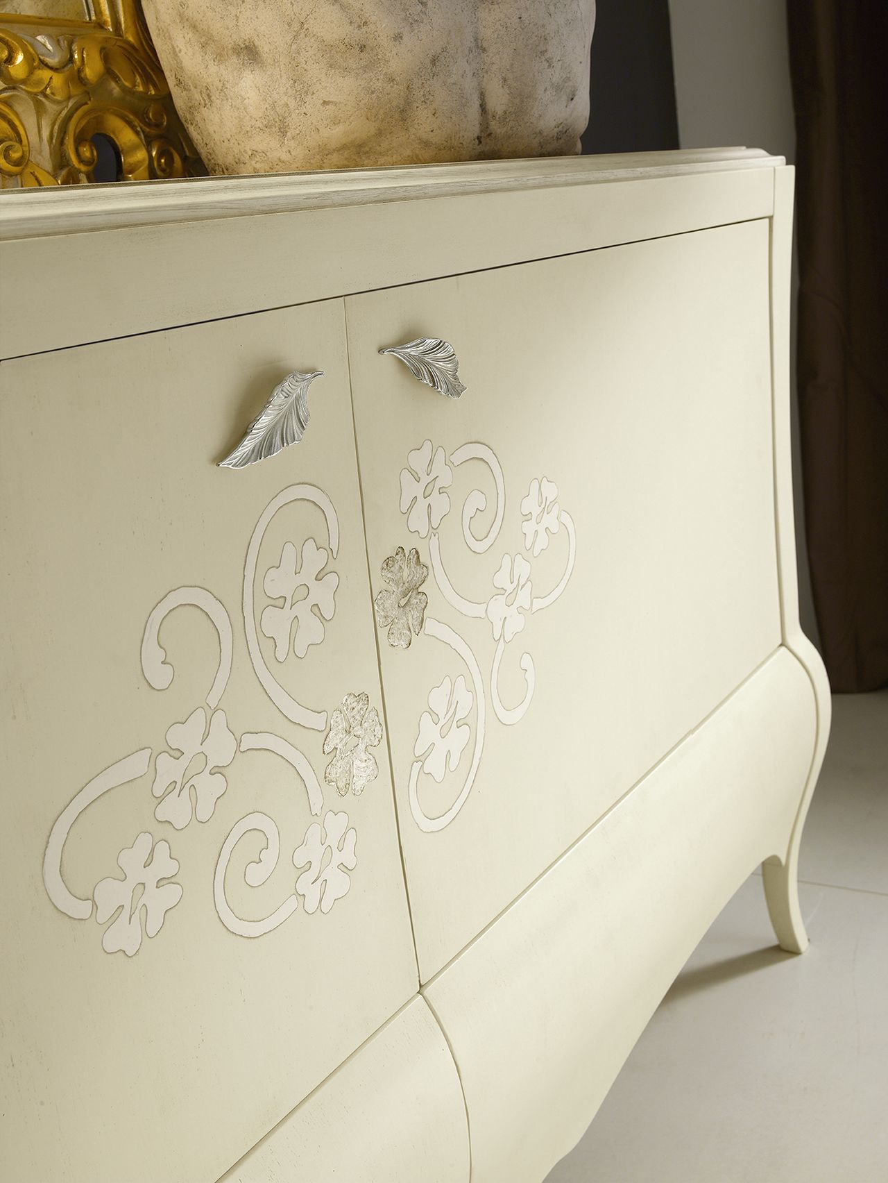 Modenese Gastone Factory, Tables and chairs 3