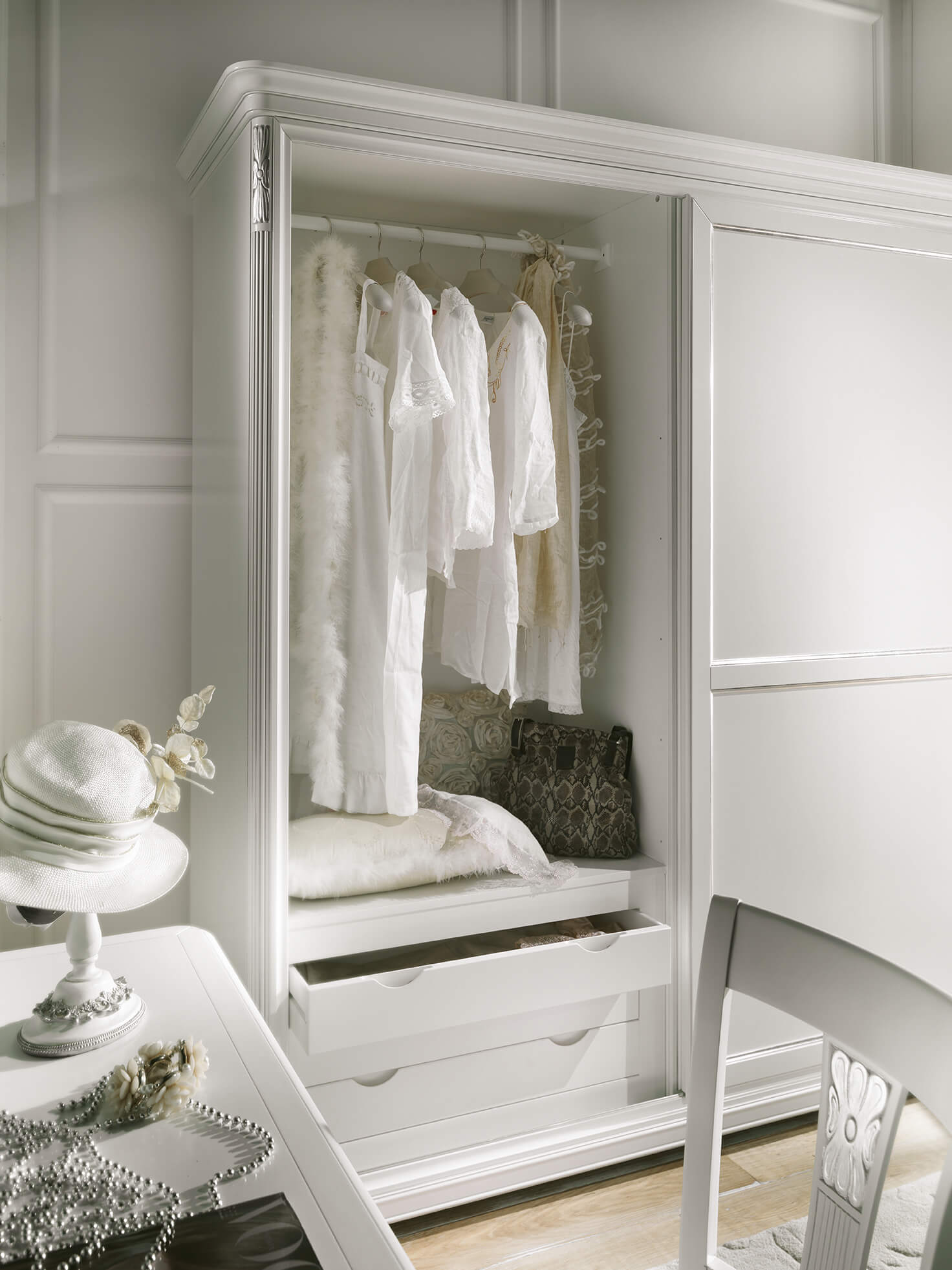 Modenese Gastone Factory, Bedrooms