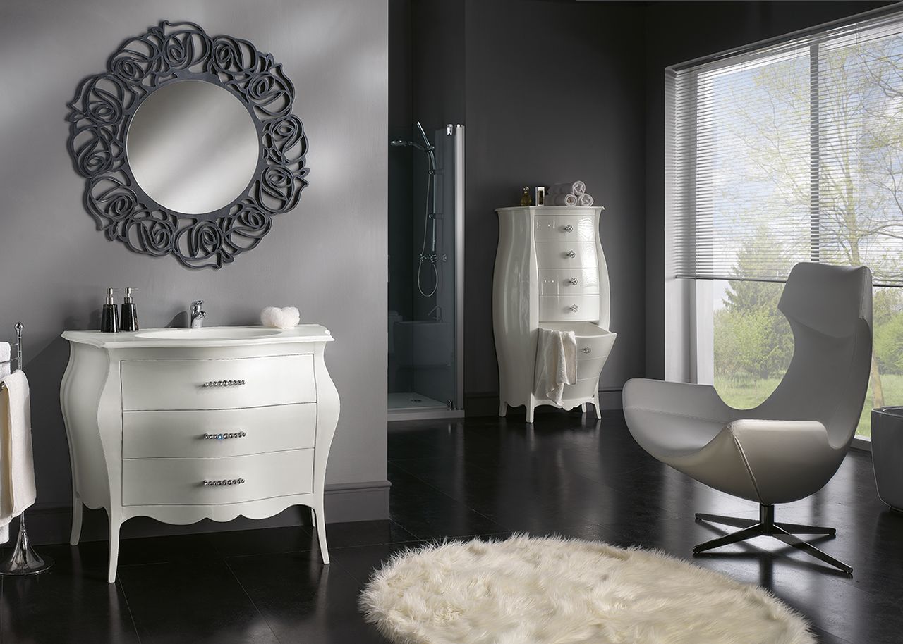 Modenese Gastone Factory, Bathrooms 