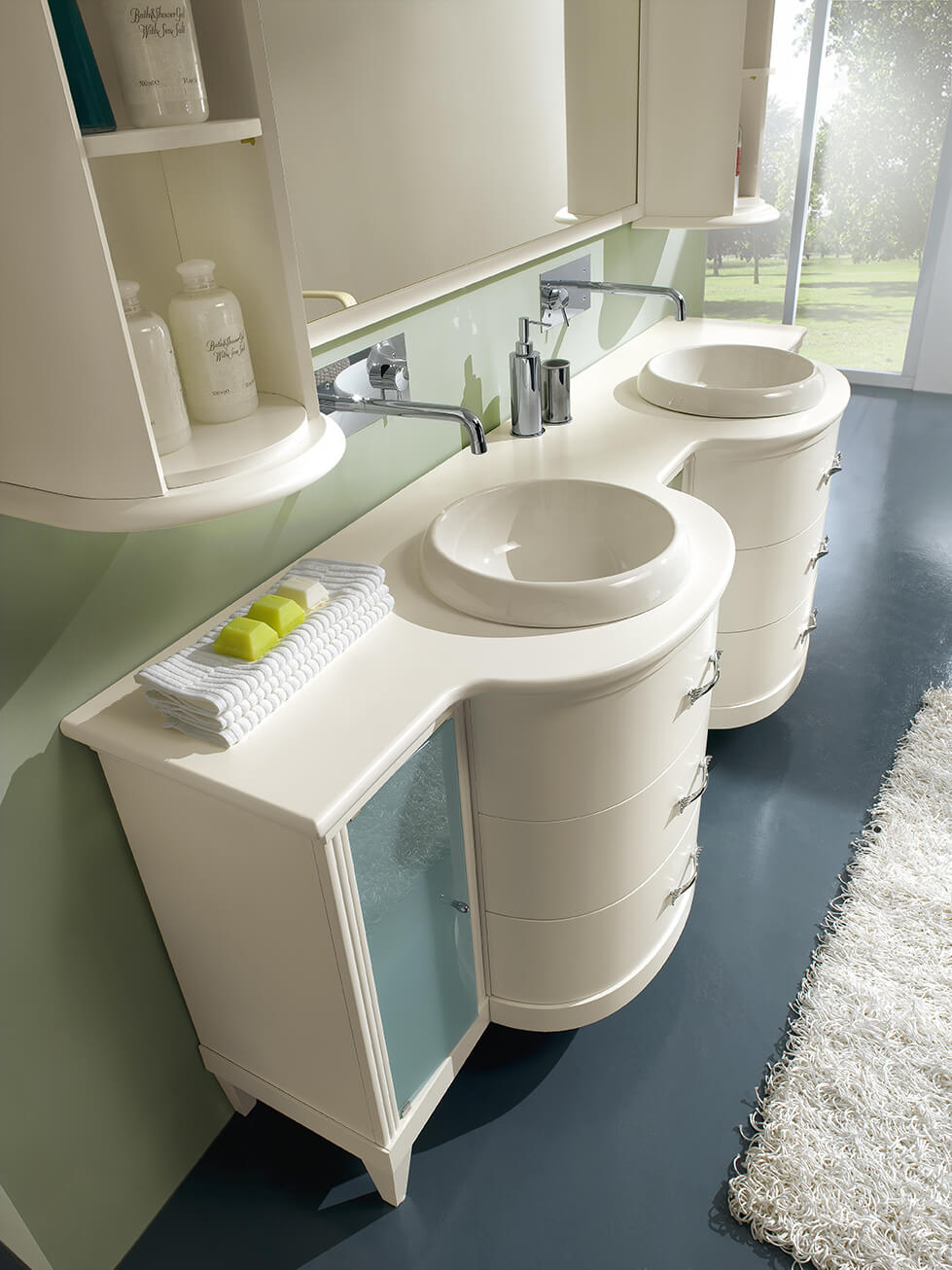 Modenese Gastone Factory, Bathrooms 