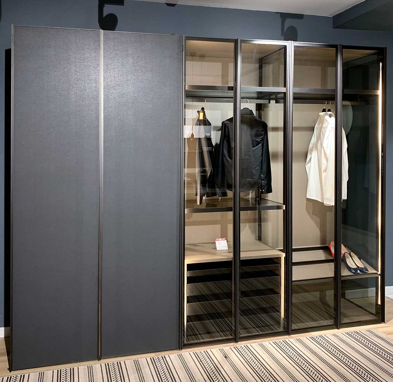 Walk-in closet
