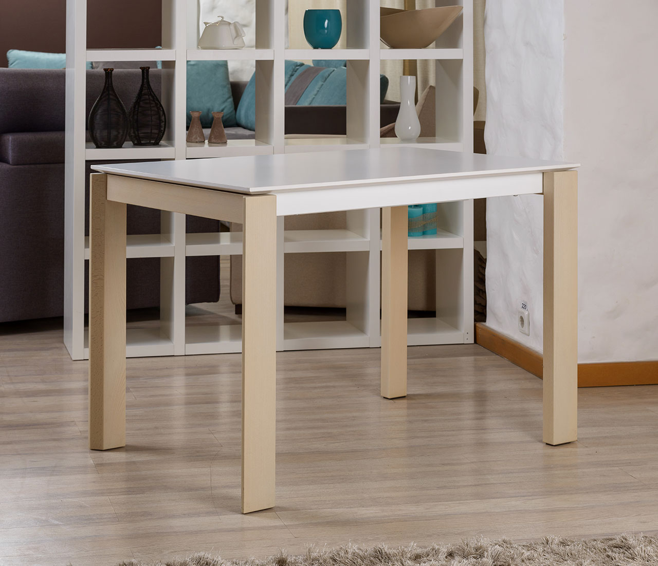 Eminence Table and Escudo Chairs 