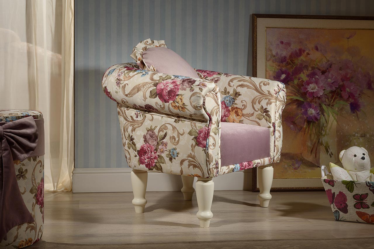 Provence Armchair and pouf 