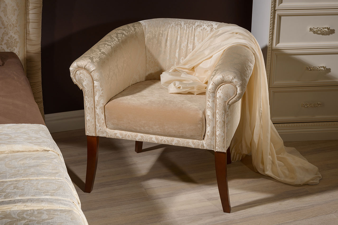 Provence Armchair and pouf 