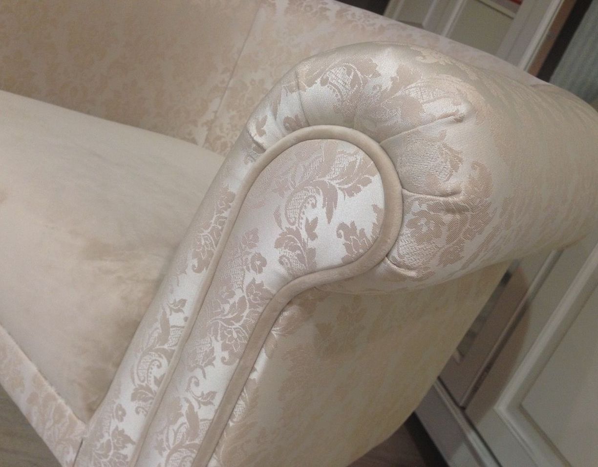 Provence Armchair and pouf 