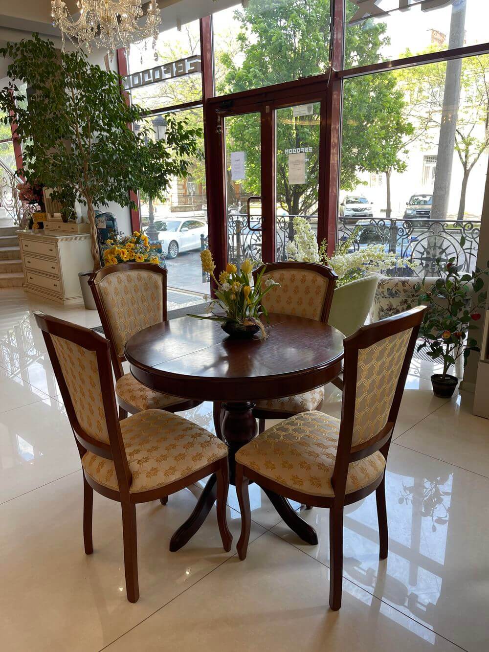 Стіл Donatello та стільці Prestige -30%