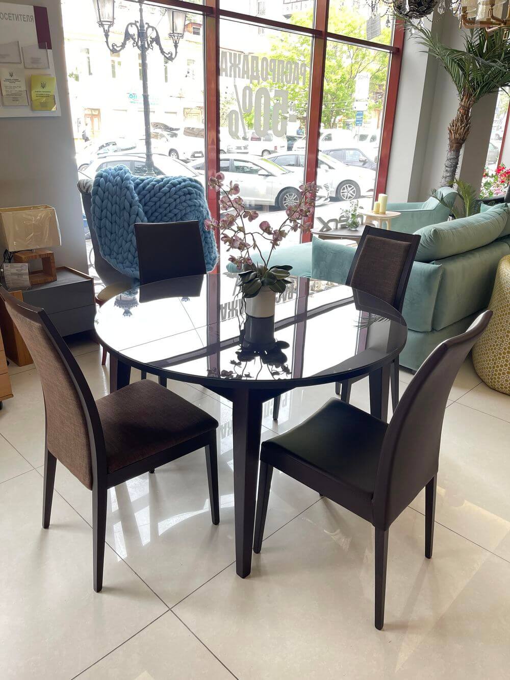 Стіл Pool, стільці Cometa, Cortina -30%