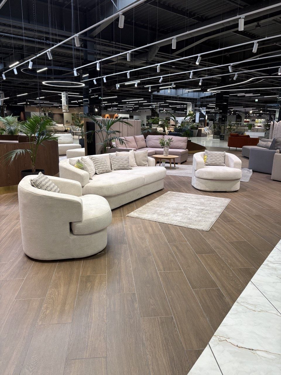 Диван Montale + 2 крісла -40%