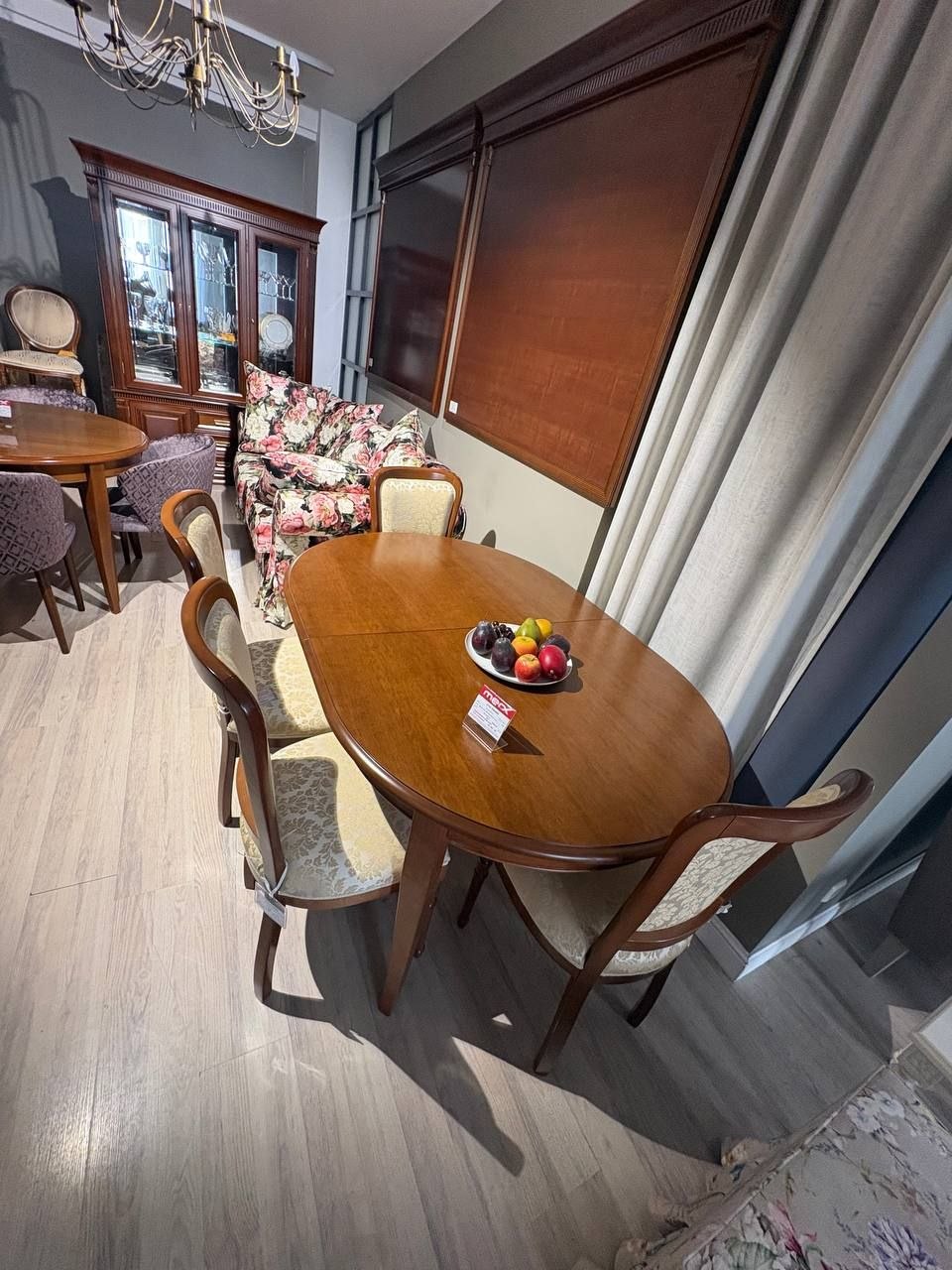 Комплект: стіл Veneto + стільці Prestige -30%