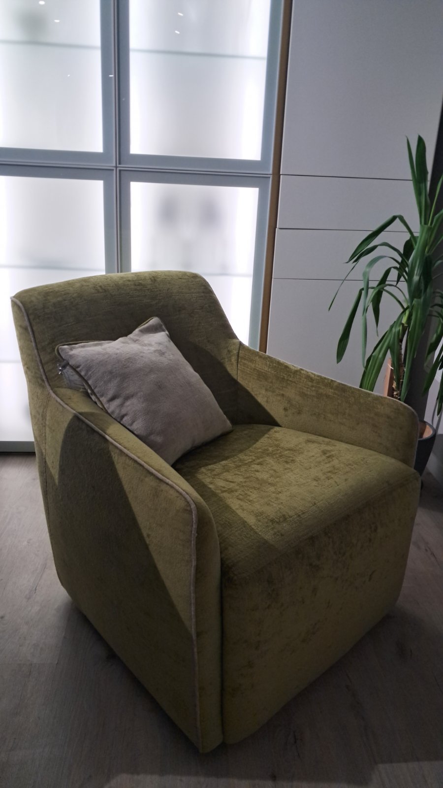 Кресло Rodon Olive -60%