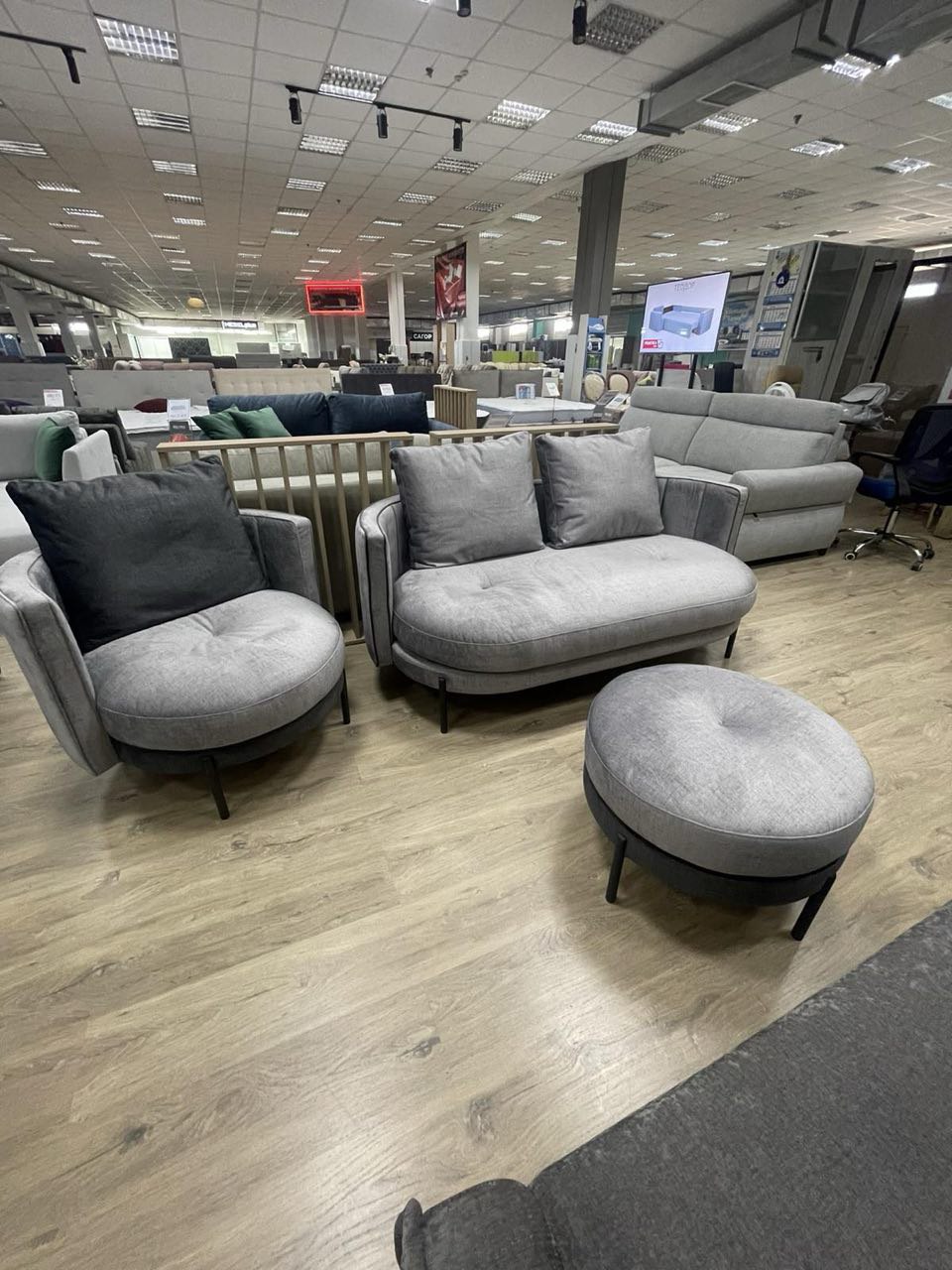 Комплект мʼяких меблів Ember -35%