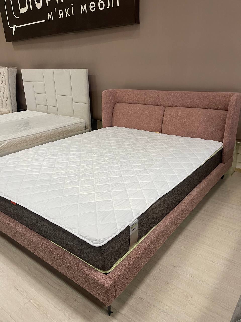 Ліжко Kelly -40%