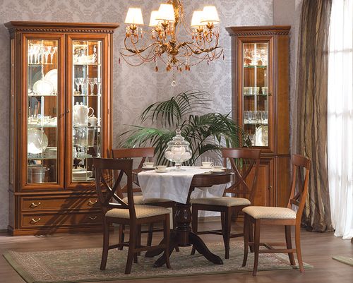 Donatello Table and Regina Chairs 