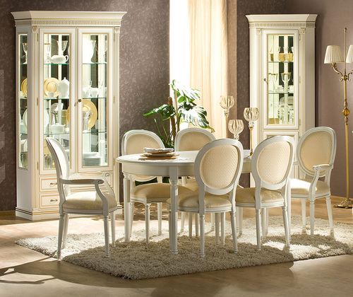 Luigi Table and chairs 