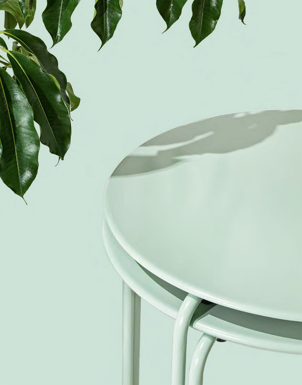 Easy tables and chairs