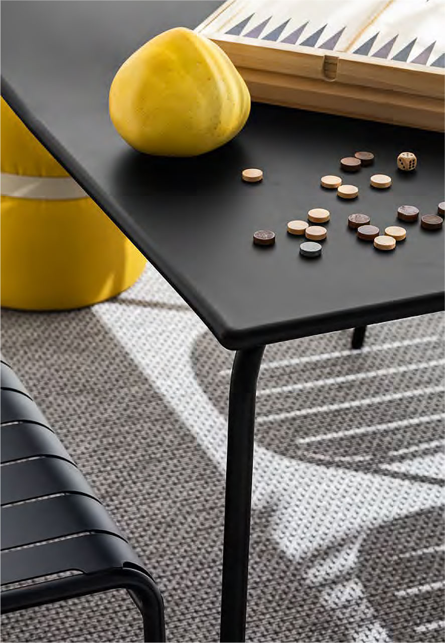 Connubia Factory, Easy tables and chairs