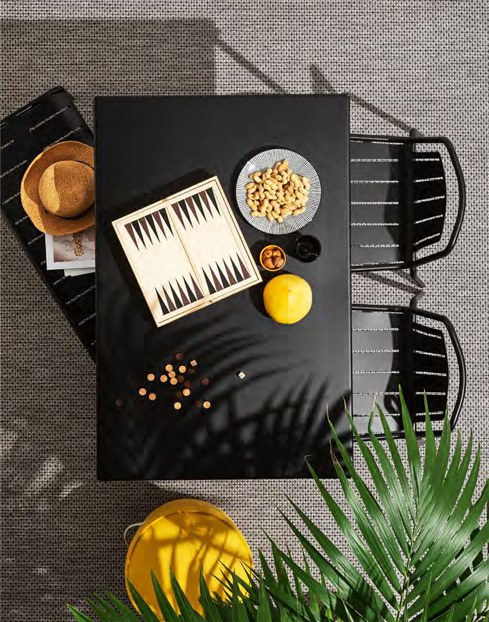 Easy tables and chairs