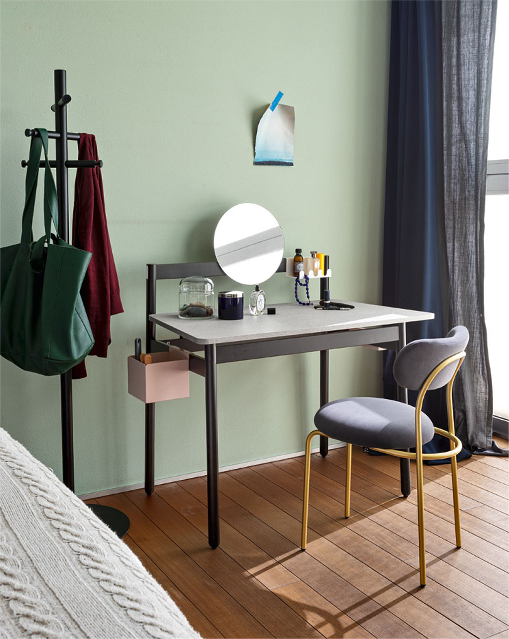 Connubia Factory, Ens Table