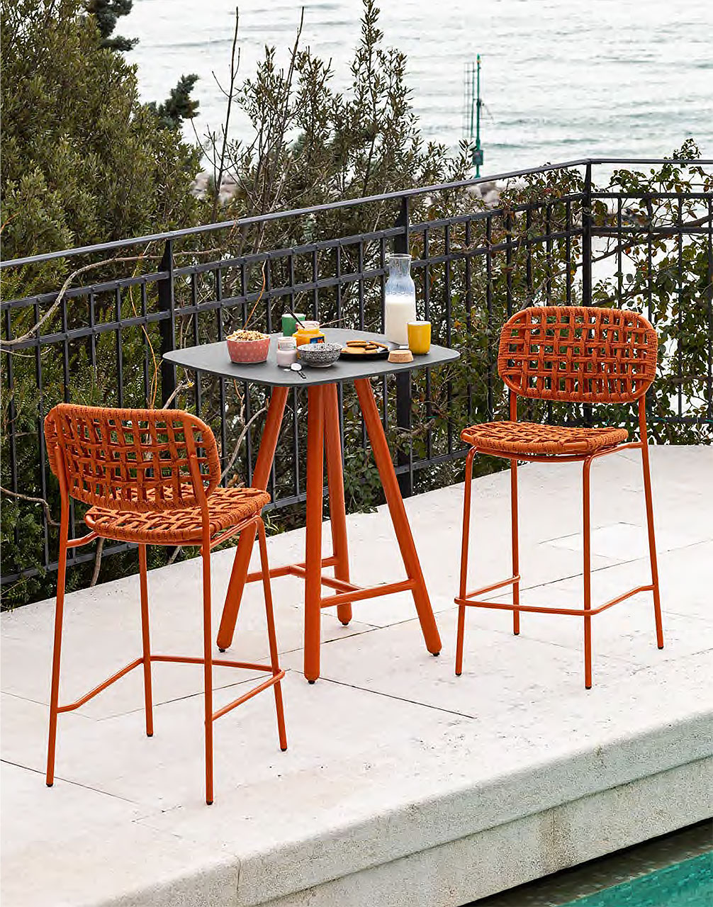 Yo!  Tables and Chairs