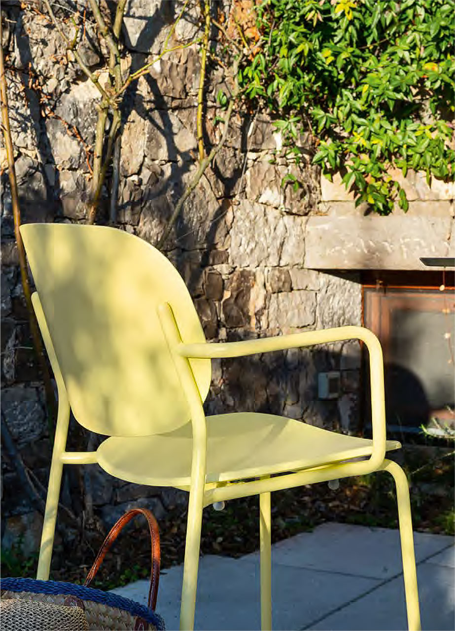 Yo!  Tables and Chairs